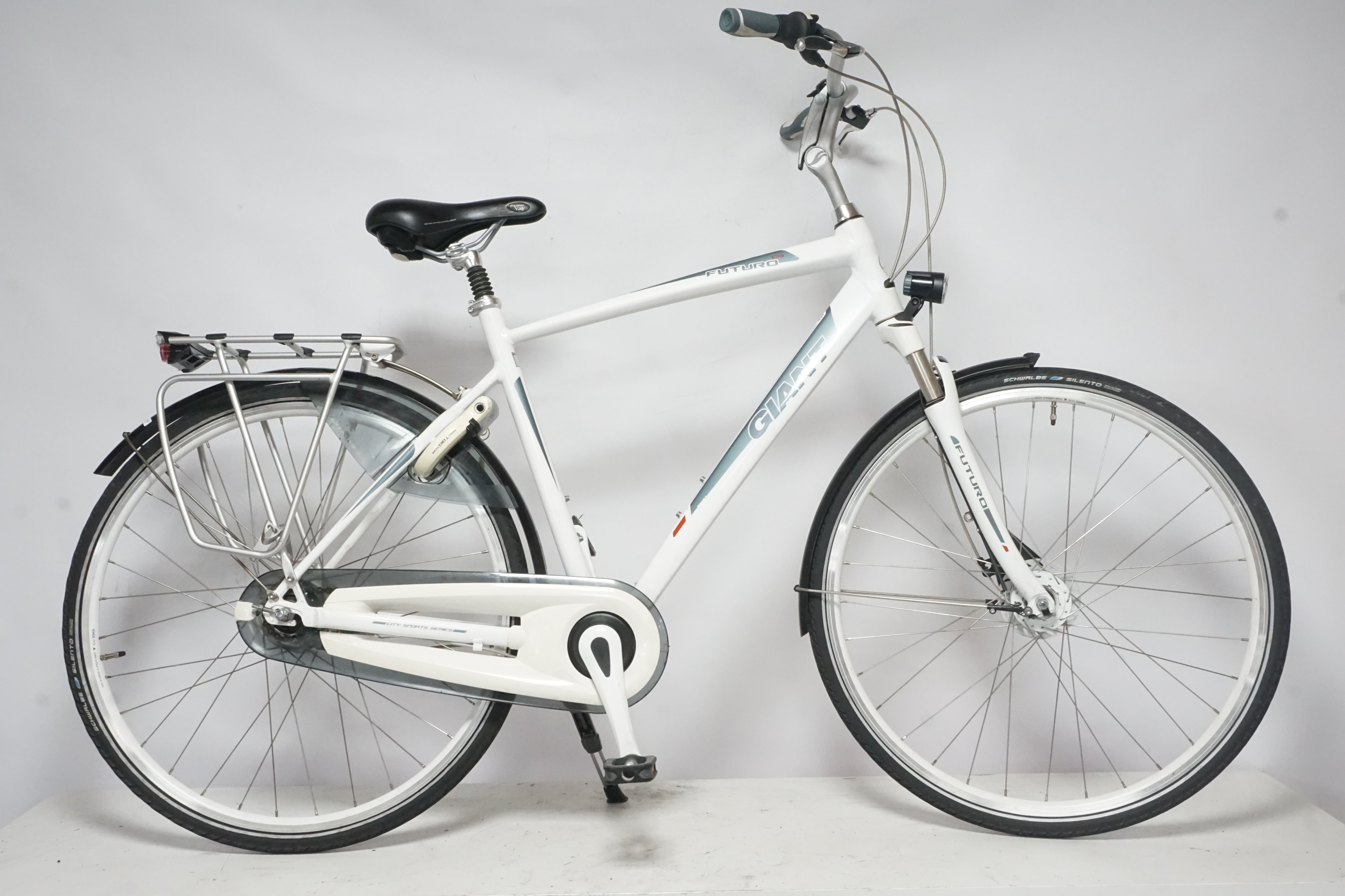 Refurbished Giant Futuro 53Cm Wit