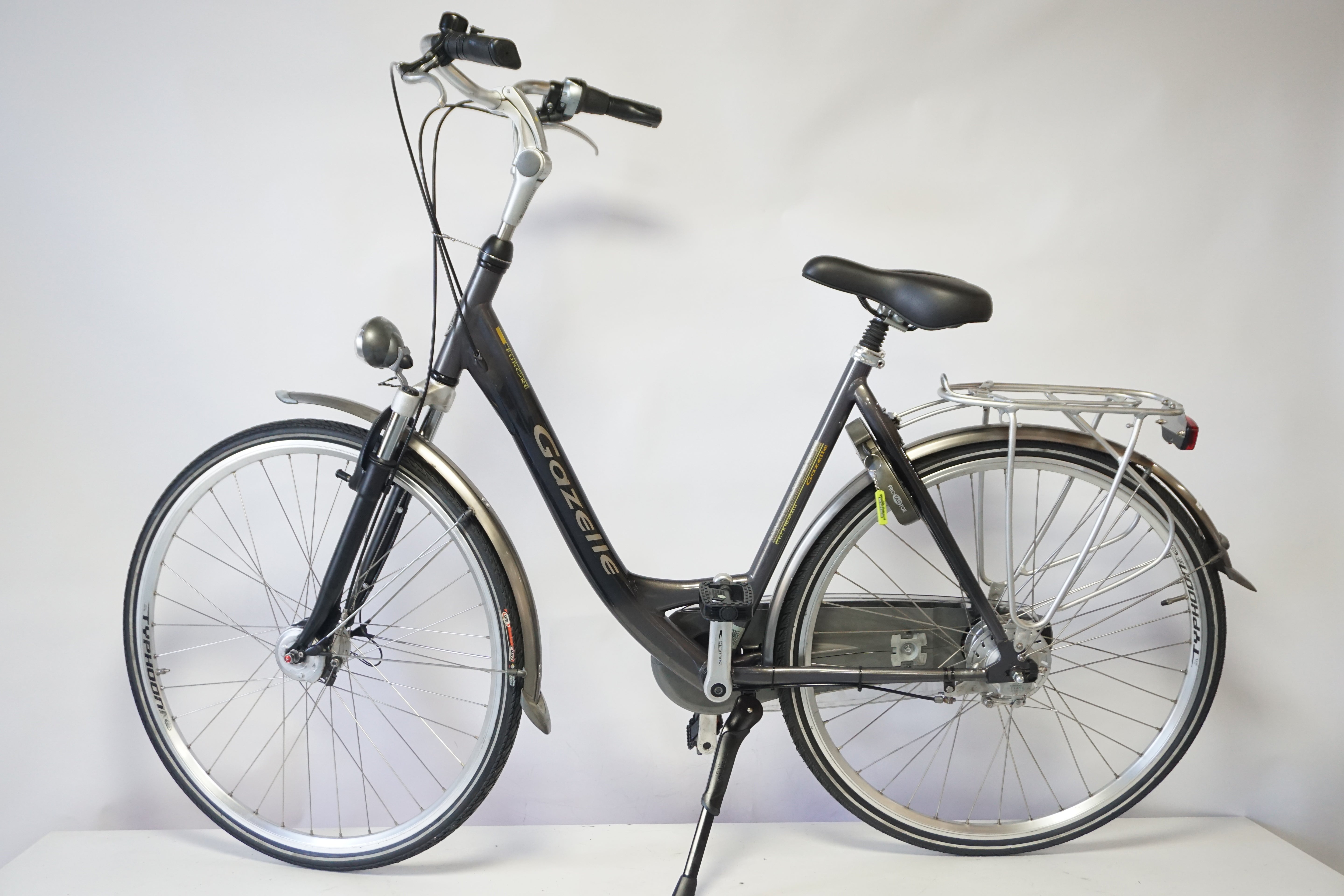 Refurbished Gazelle Furore 56cm fiets met comfortabele afwerking, ideaal voor dagelijks gebruik.