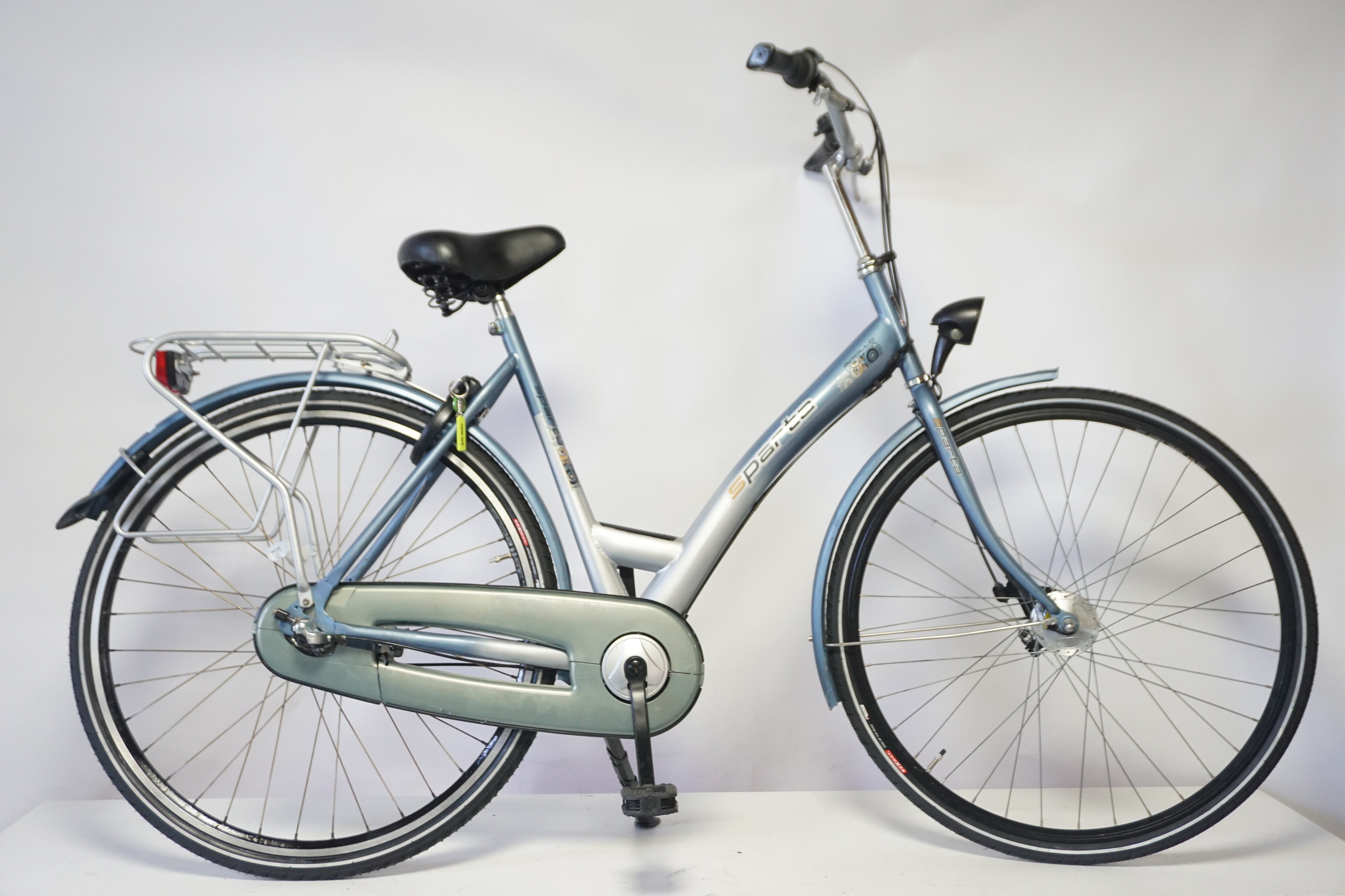 Refurbished Sparta Apollo 55cm fiets met een stijlvolle uitstraling en stevige bouw, perfect voor dagelijks gebruik.