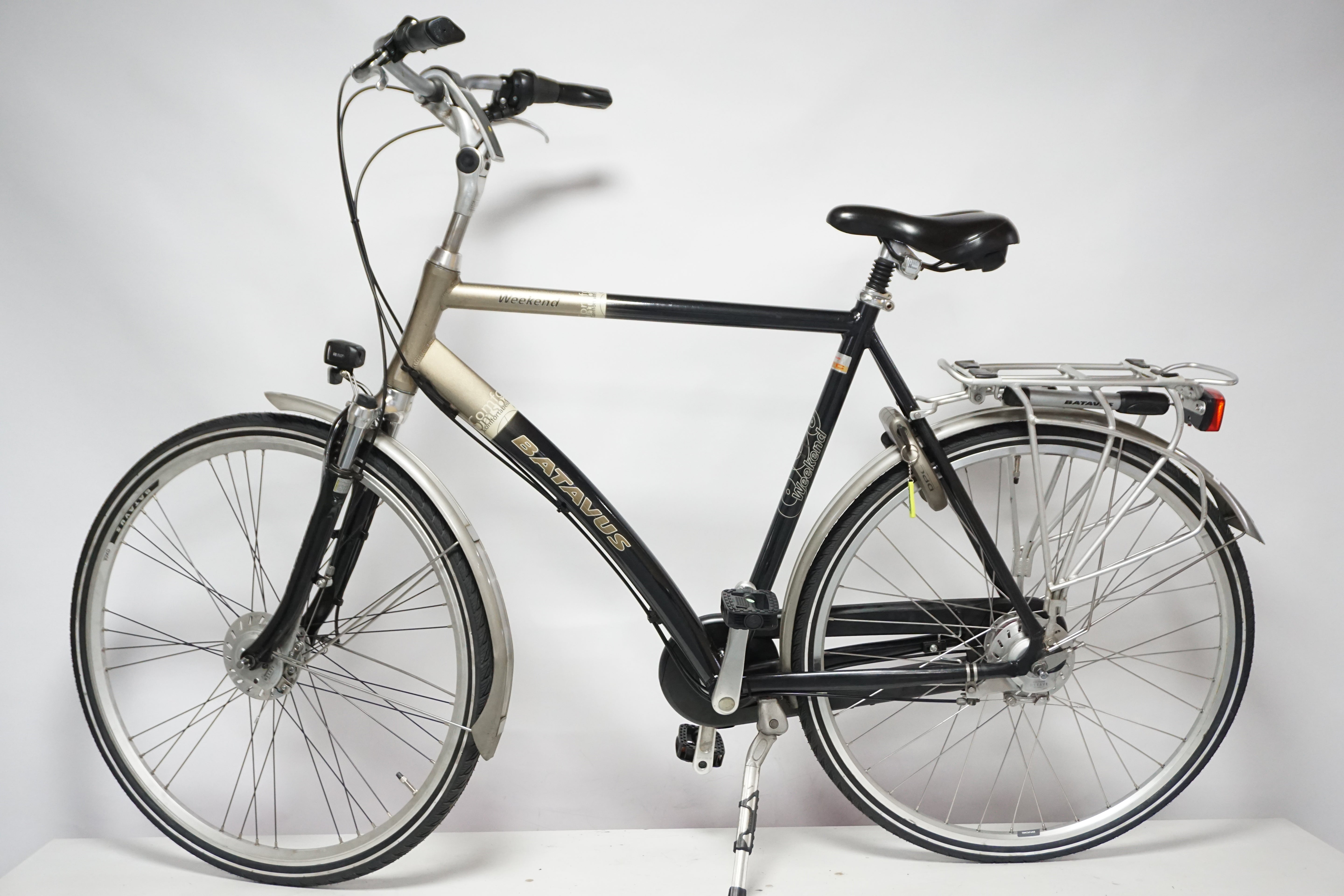 Refurbished Batavus Weekend 61cm fiets met een stijlvol ontwerp en duurzame onderdelen voor comfortabel fietsen.