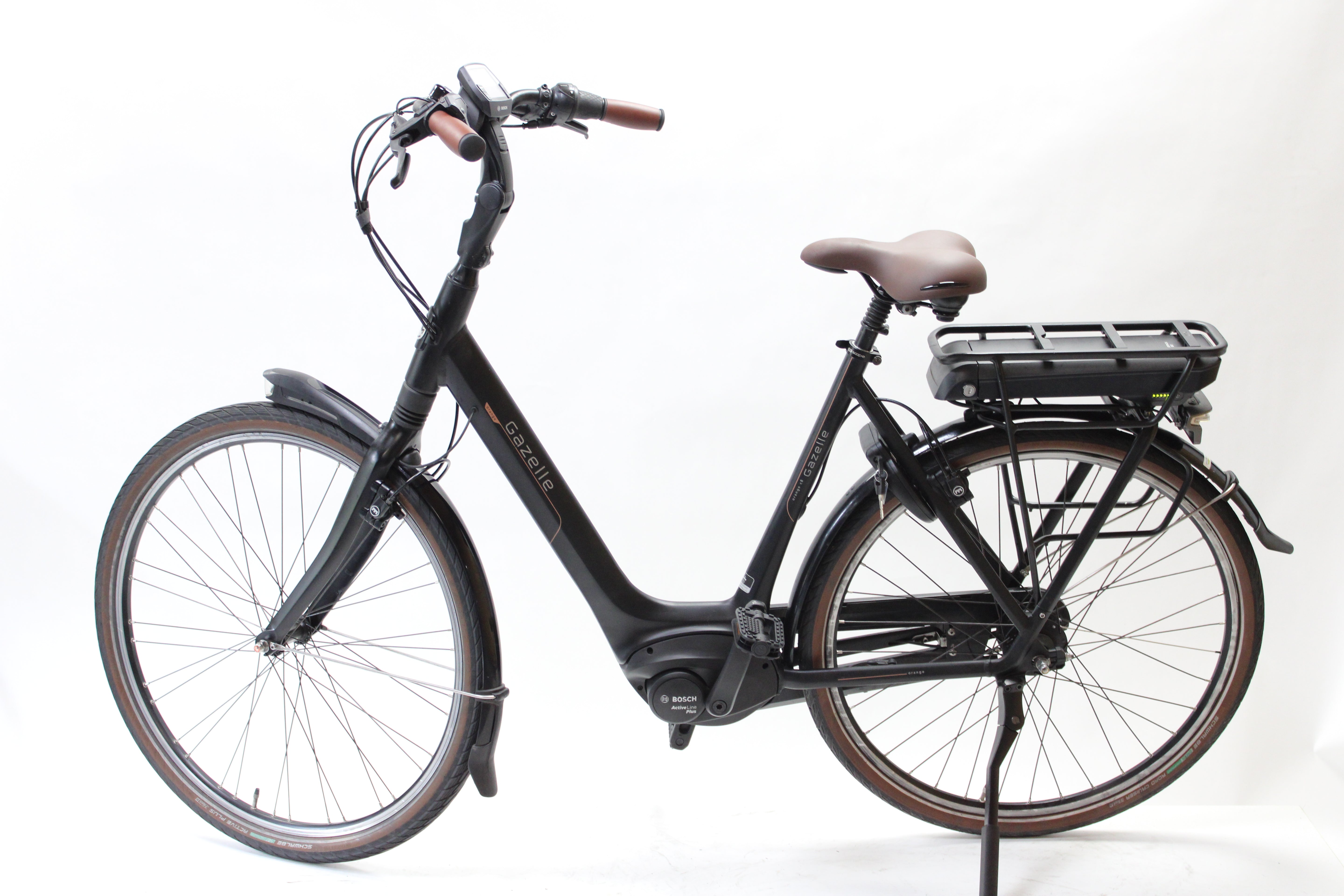 Gazelle Orange C8 57cm