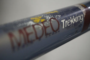 Dichtbij Gazelle Medeo 61 cm fietsframe met Trekking-tekst op blauwe buis.