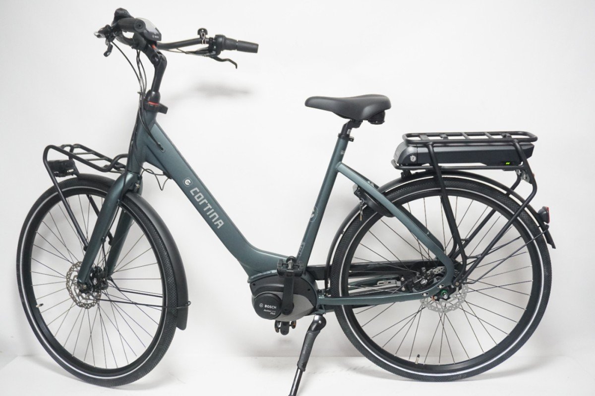 Cortina Common Metallic Green 57cm